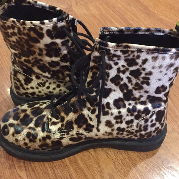 Leopard Print Boots - Picture 2 of 7